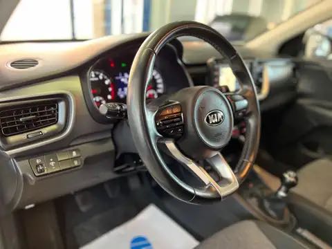 Kia Stonic 1.2i etat neuf a voir ✅✅✅