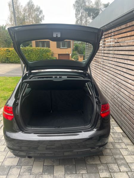 Audi A3 III BERLINE 1.6 TDI DPF 105 ATTRACTION