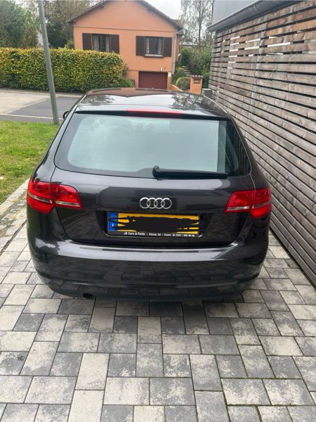 Audi A3 III BERLINE 1.6 TDI DPF 105 ATTRACTION
