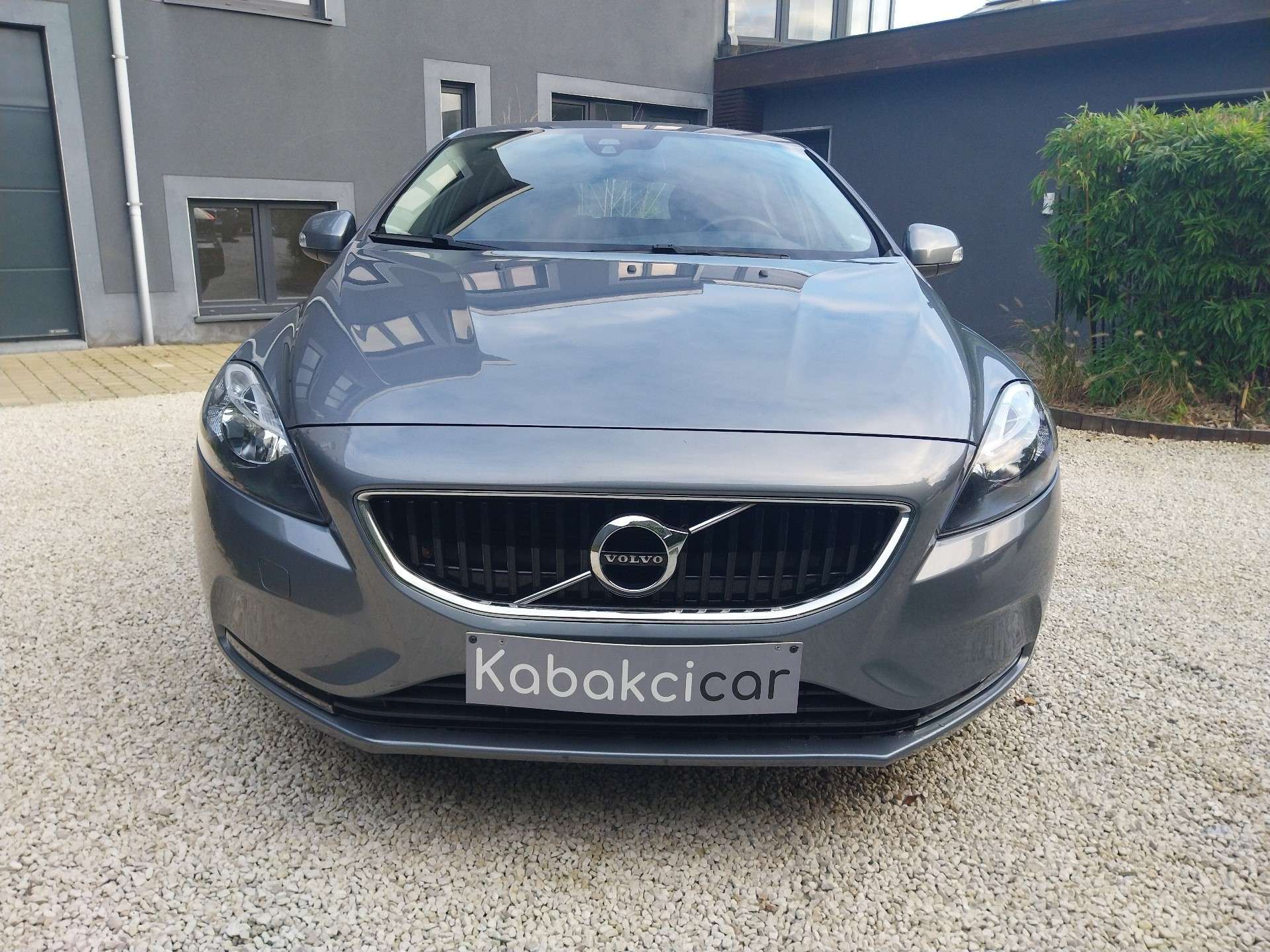 Volvo V40 2.0 D2 Kinetic - Berline Automatique Réputée Fiabilité - Garantie 12 Mois avec Entretien Effectué - Zone LEZ Ok