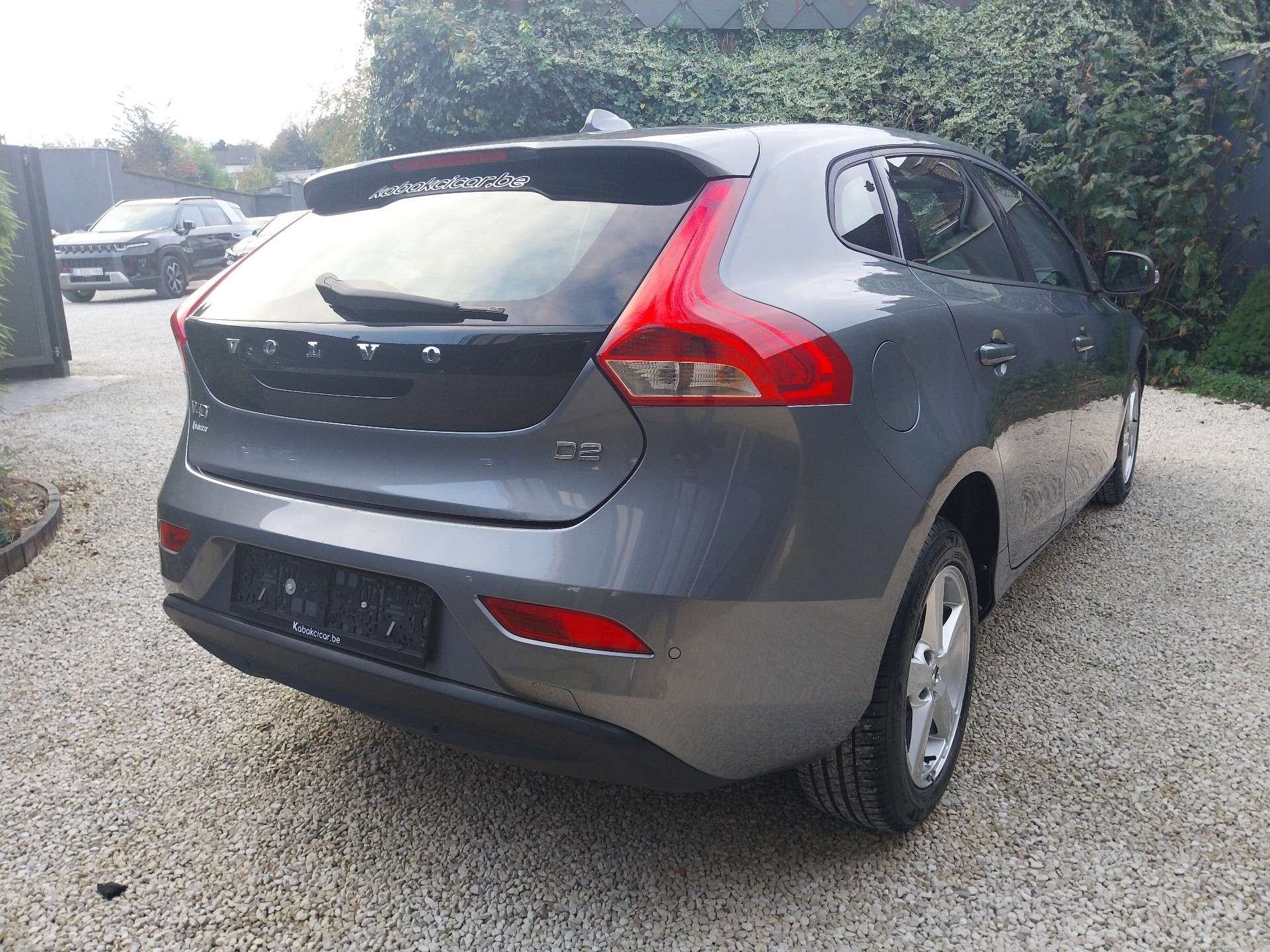 Volvo V40 2.0 D2 Kinetic - Berline Automatique Réputée Fiabilité - Garantie 12 Mois avec Entretien Effectué - Zone LEZ Ok