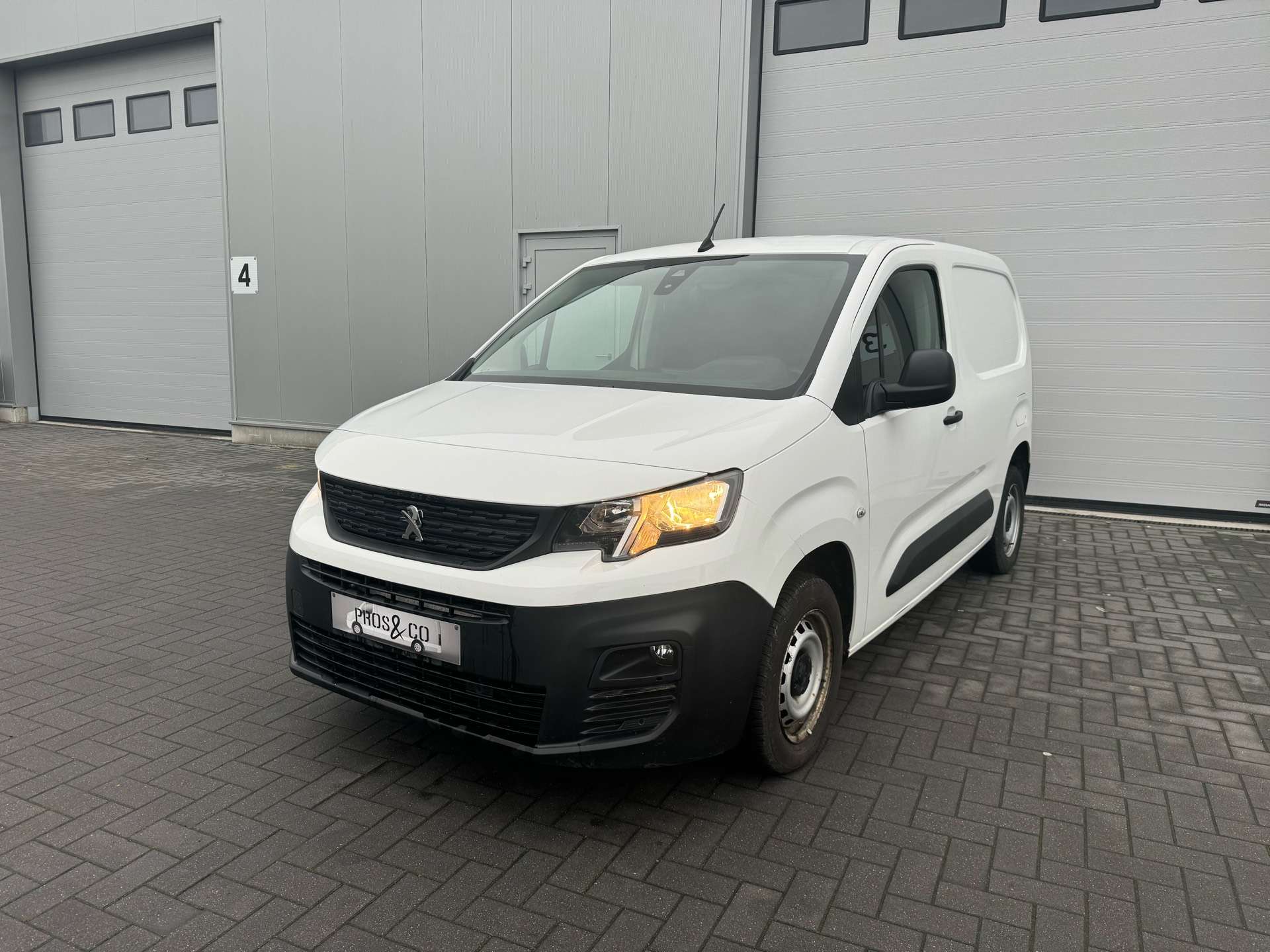 Peugeot Partner CAMERA / BLUETOOTH / REGULATEUR / TVA RECUPERABLE