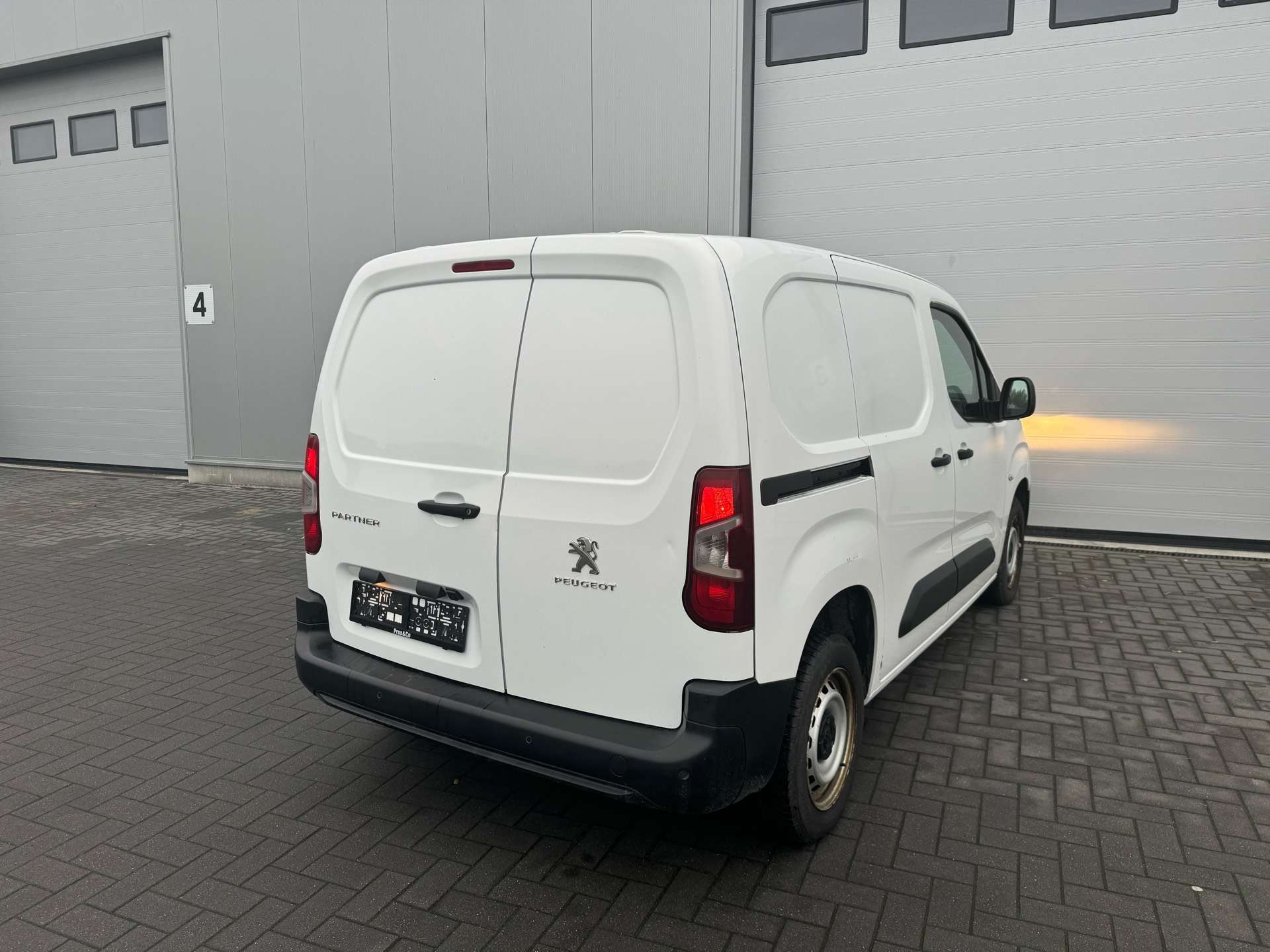 Peugeot Partner CAMERA / BLUETOOTH / REGULATEUR / TVA RECUPERABLE