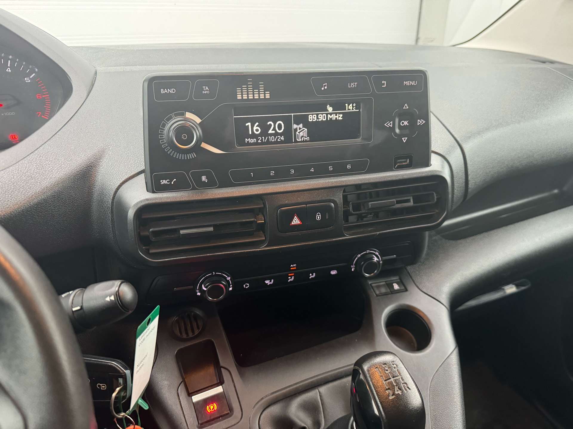Peugeot Partner CAMERA / BLUETOOTH / REGULATEUR / TVA RECUPERABLE
