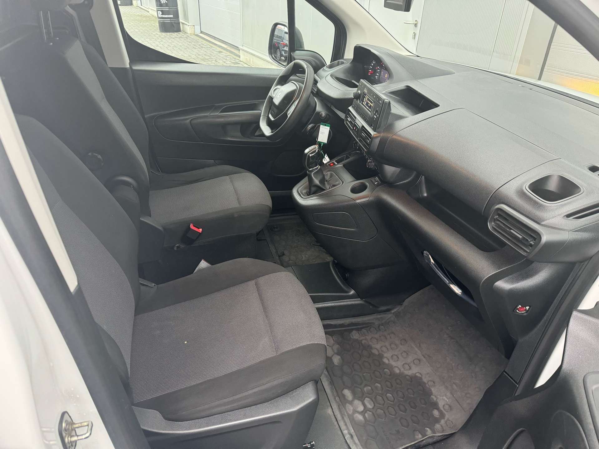 Peugeot Partner CAMERA / BLUETOOTH / REGULATEUR / TVA RECUPERABLE