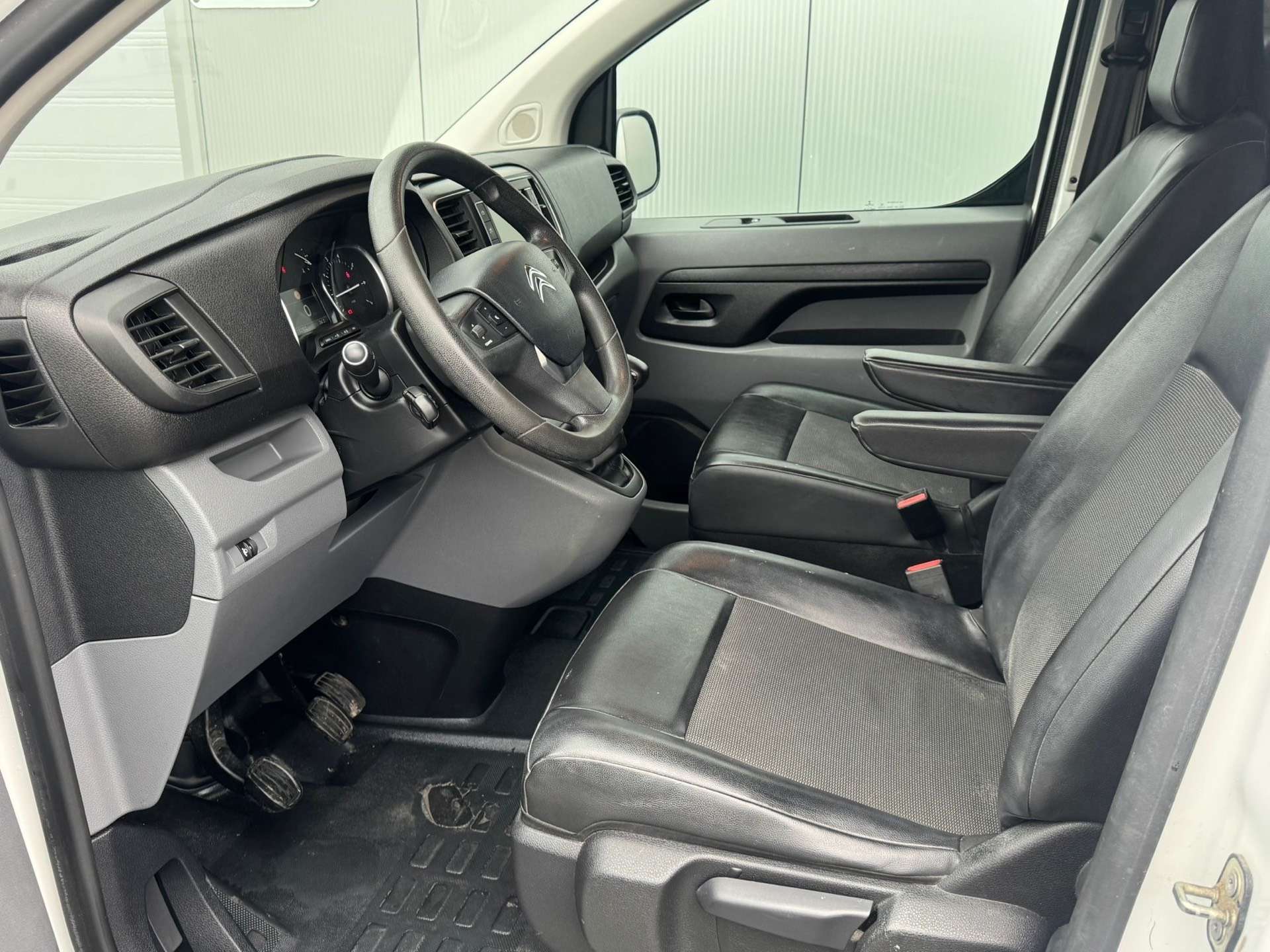 Citroen Jumpy GPS // CLIM // SEMI CUIR // TVA RECUPERABLE