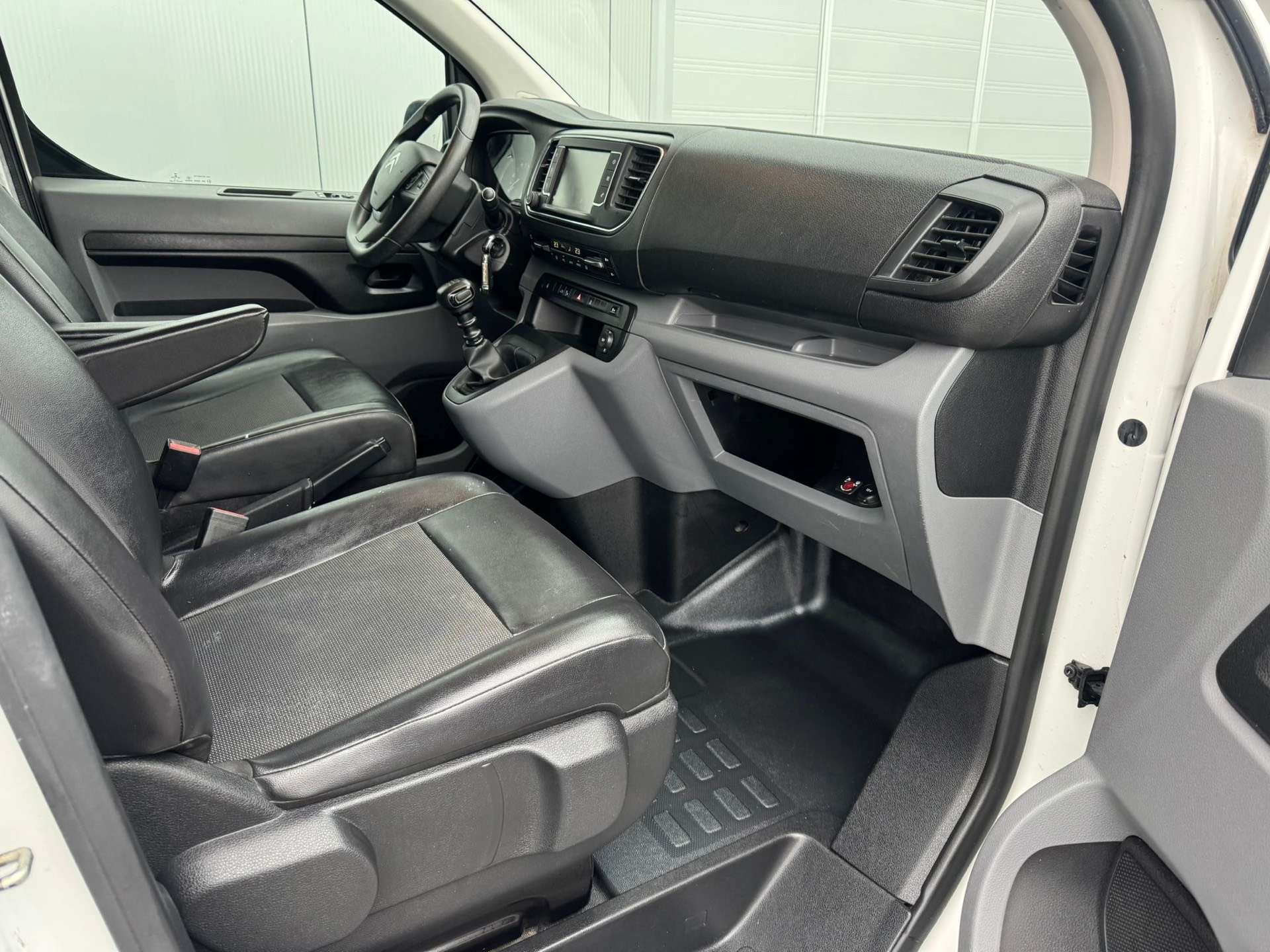 Citroen Jumpy GPS // CLIM // SEMI CUIR // TVA RECUPERABLE