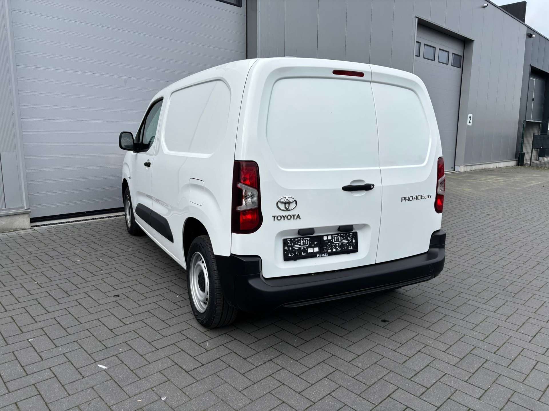 Toyota Proace City / FAIBLE KM/CLIM/ BLUETOOTH/ GARANTIE CONSTRUCTEUR