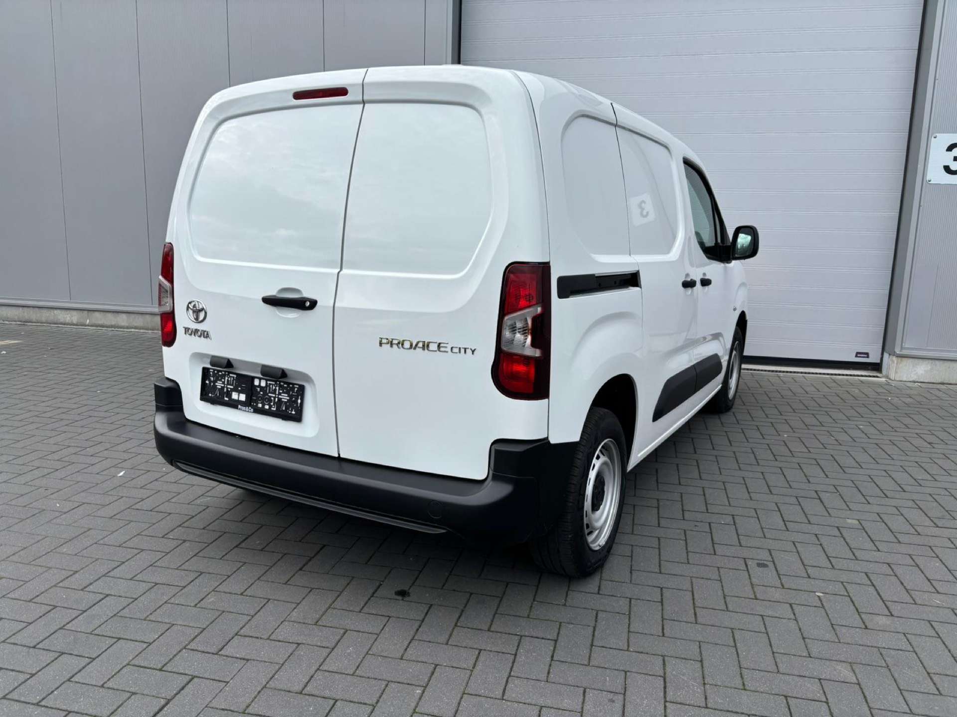 Toyota Proace City / FAIBLE KM/CLIM/ BLUETOOTH/ GARANTIE CONSTRUCTEUR