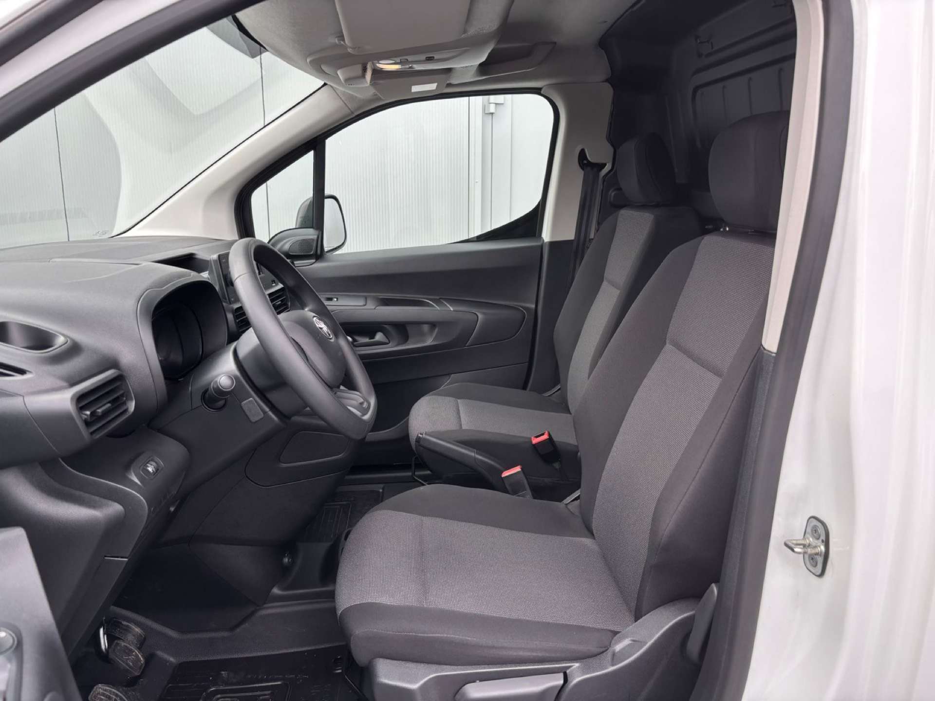 Toyota Proace City / FAIBLE KM/CLIM/ BLUETOOTH/ GARANTIE CONSTRUCTEUR