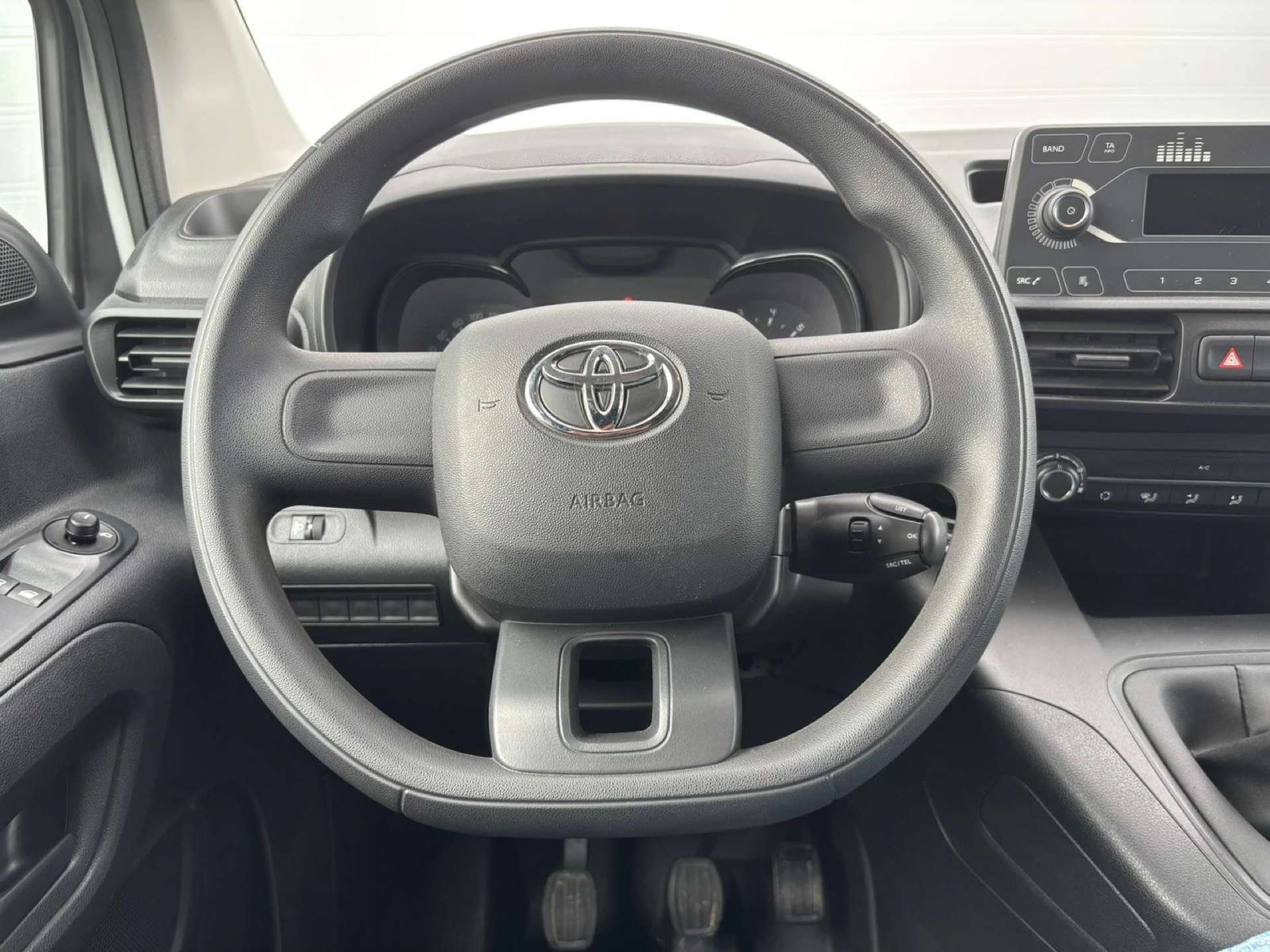 Toyota Proace City / FAIBLE KM/CLIM/ BLUETOOTH/ GARANTIE CONSTRUCTEUR
