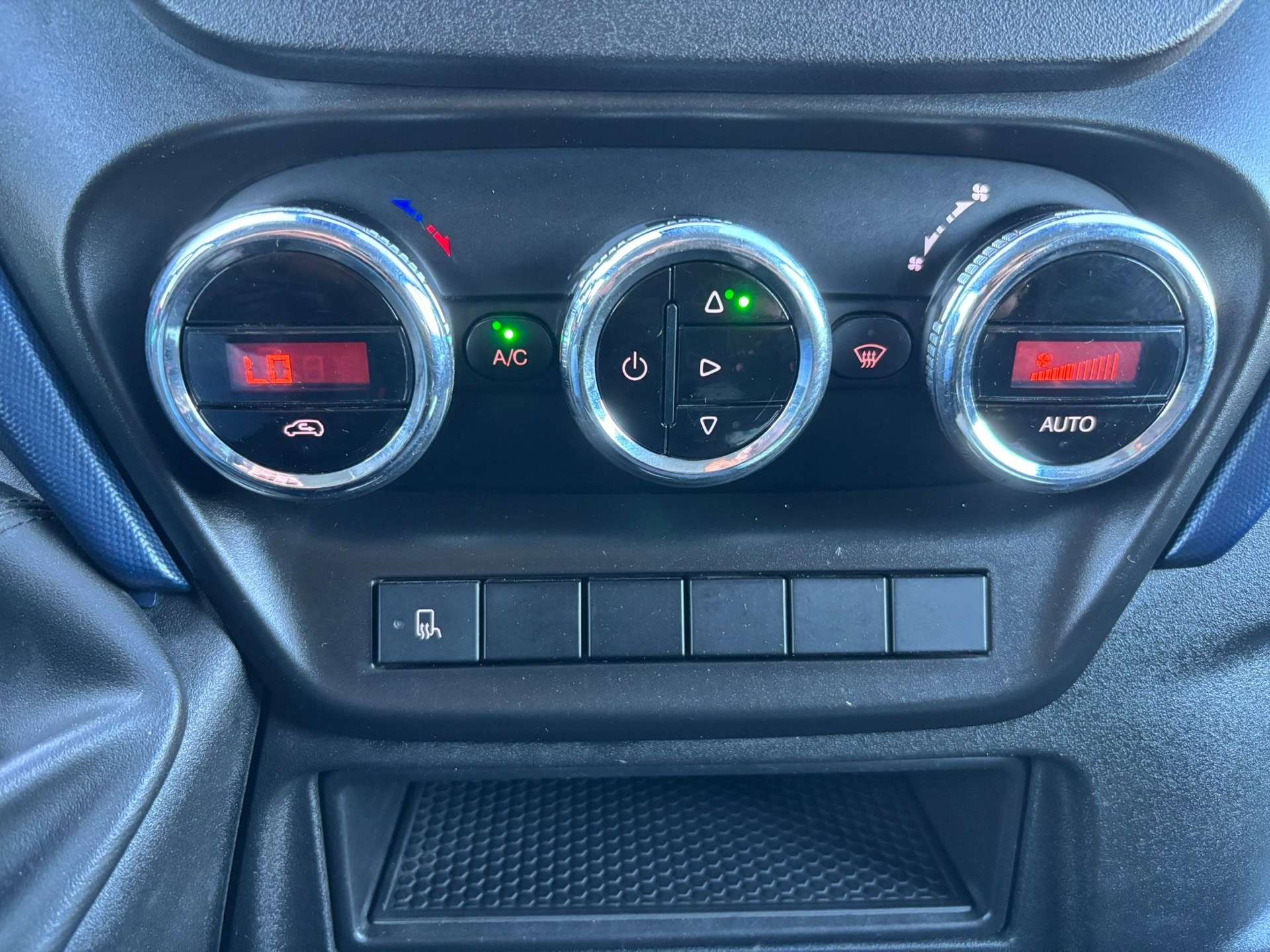 Iveco Daily // BOITE AUTO // TVA DEDUCTIBLE // 1 ER MAIN