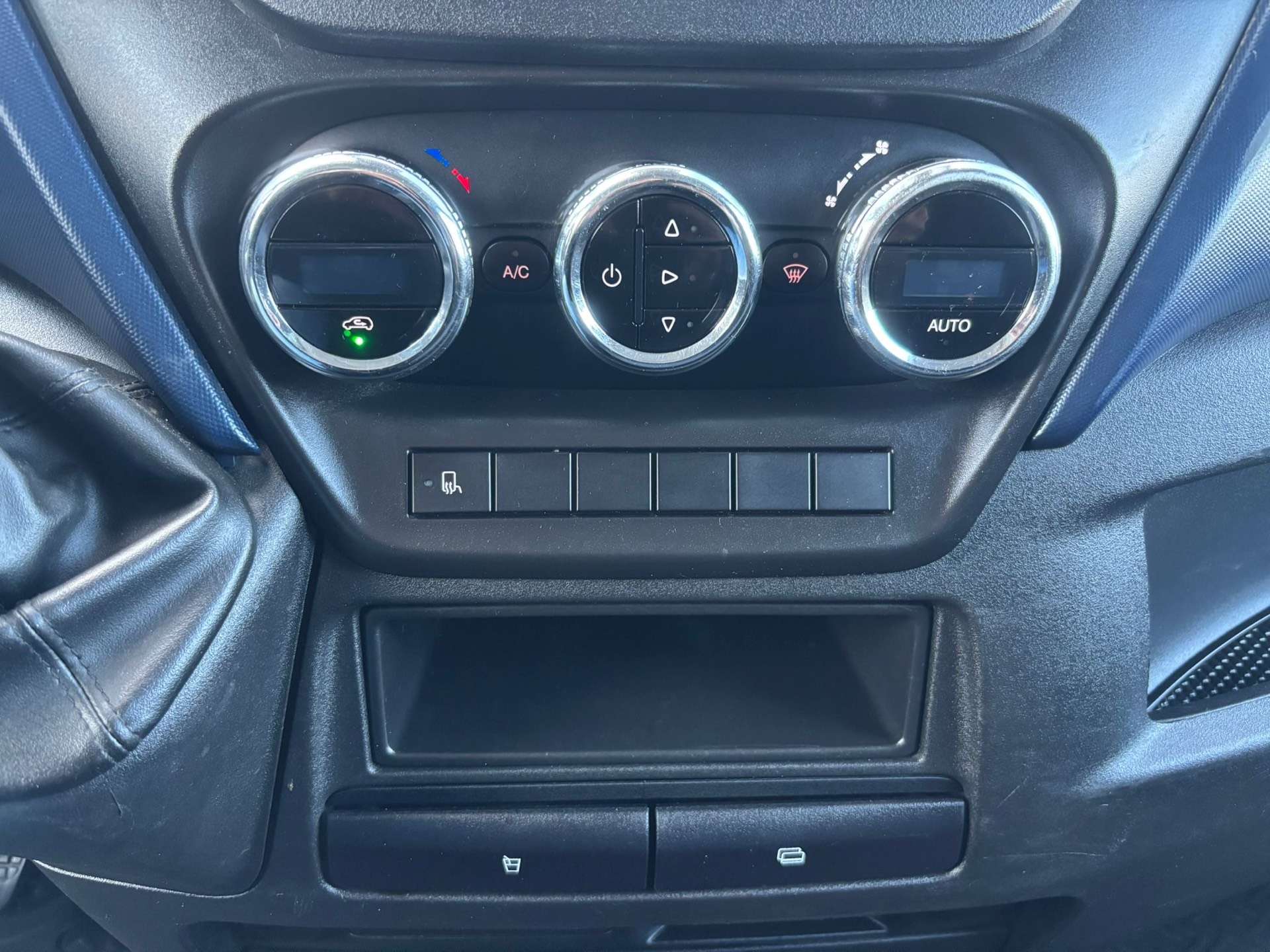 Iveco Daily BOITE AUTO // TVA RECUPAREBALE // 1 ER MAIN