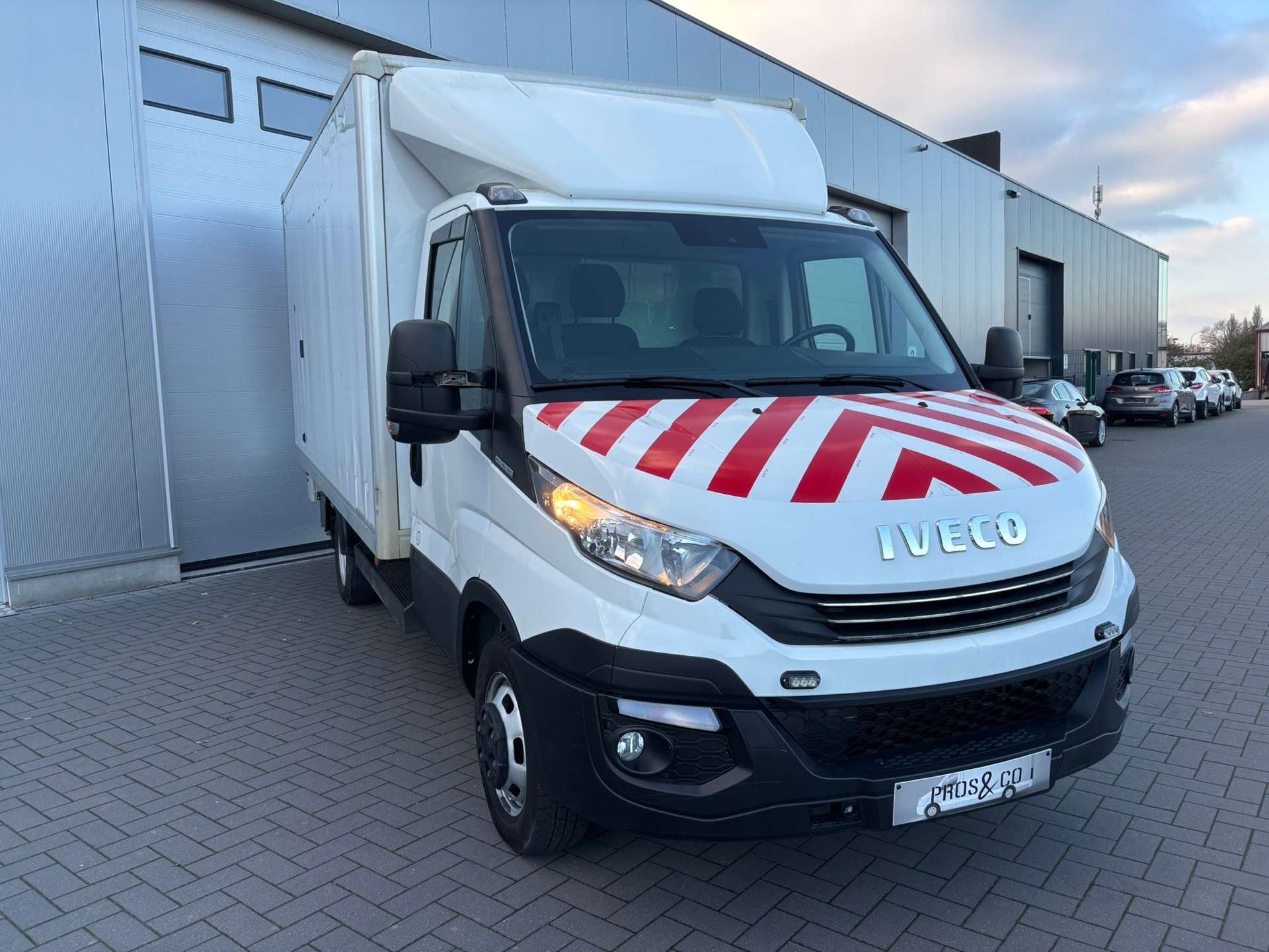 Iveco Daily CAISSE / BOITE AUTO / CLIM / TVA RECUPERABLE