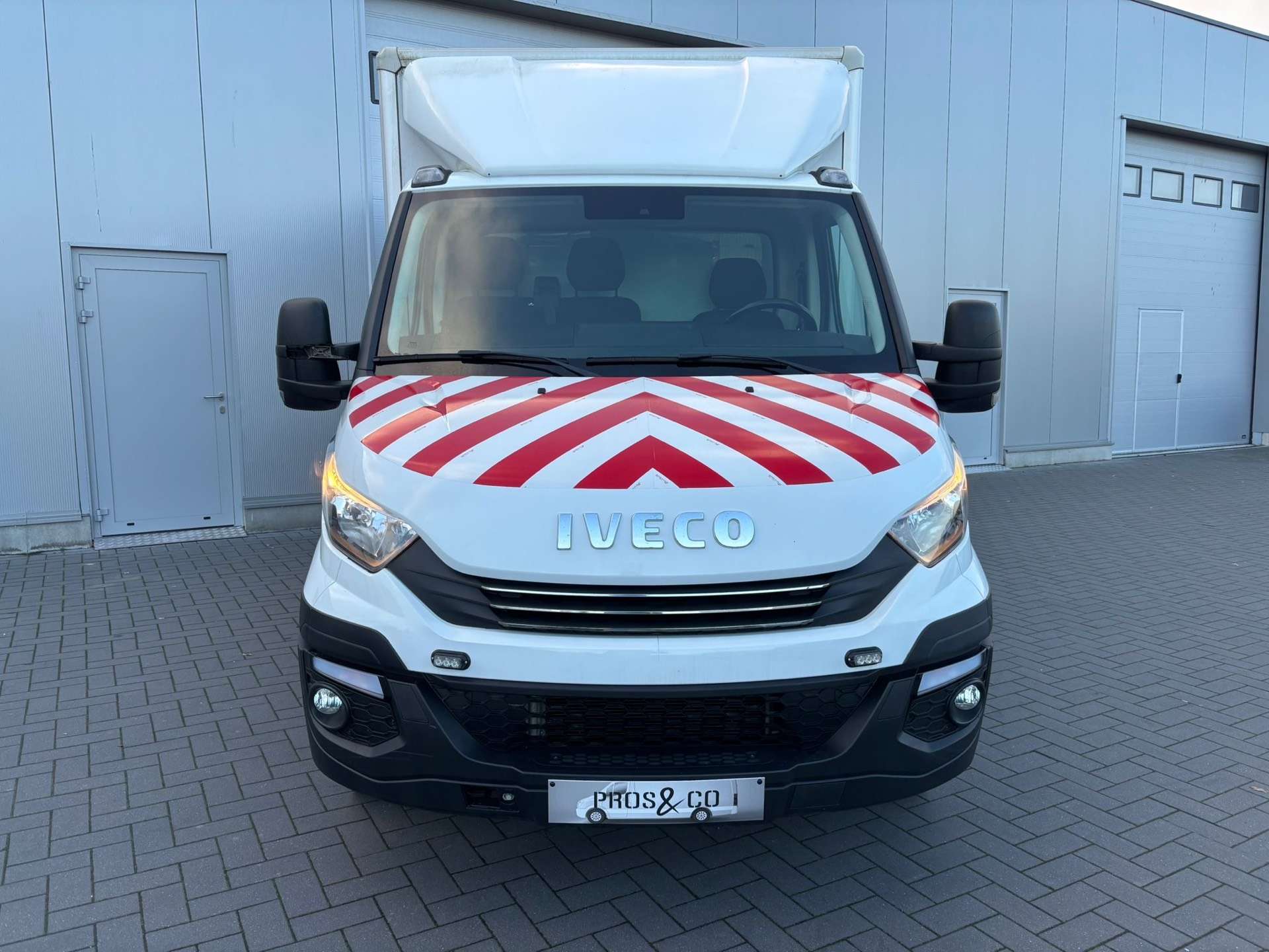 Iveco Daily CAISSE / BOITE AUTO / CLIM / TVA RECUPERABLE