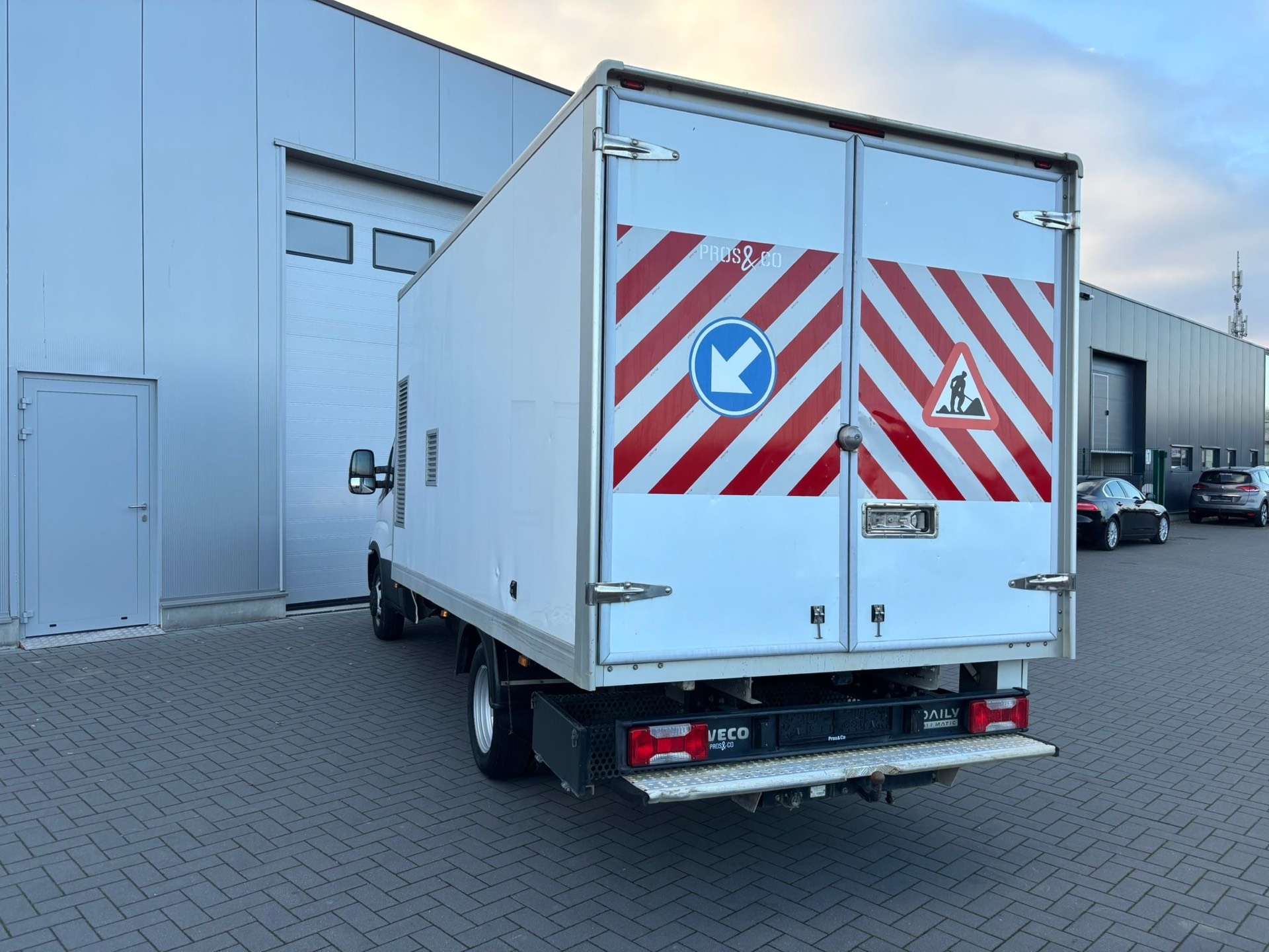 Iveco Daily CAISSE / BOITE AUTO / CLIM / TVA RECUPERABLE