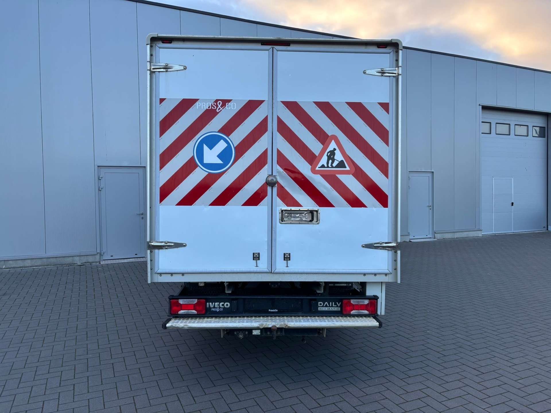Iveco Daily CAISSE / BOITE AUTO / CLIM / TVA RECUPERABLE