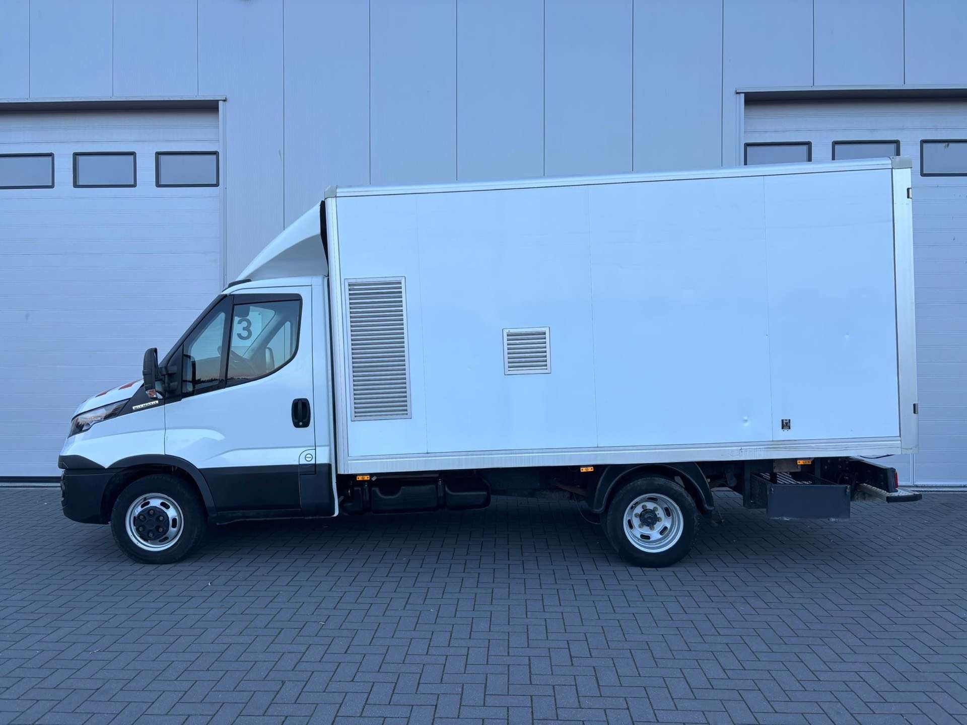 Iveco Daily CAISSE / BOITE AUTO / CLIM / TVA RECUPERABLE