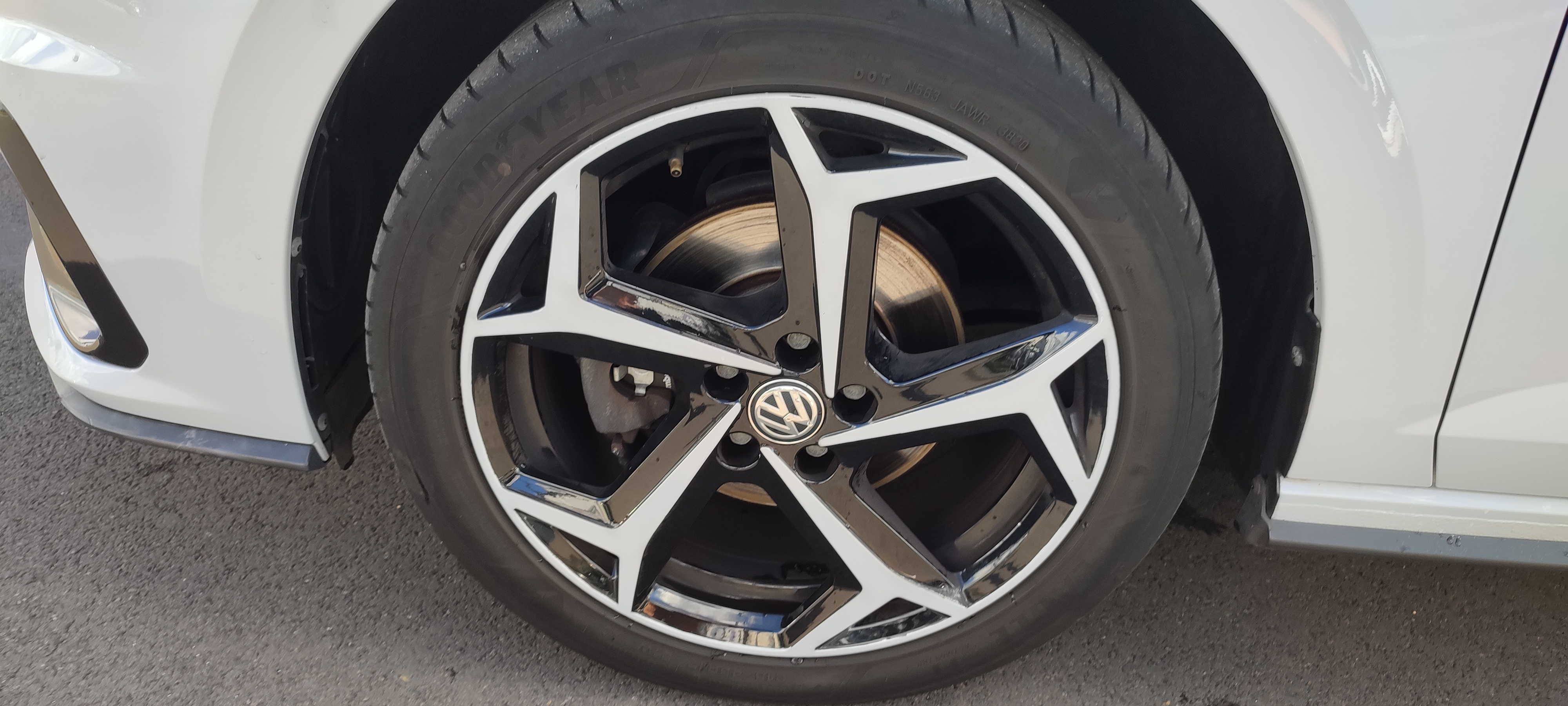 Volkswagen Polo VI 1.6 TDI 95 R-LINE