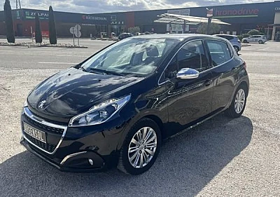 Peugeot 208 Ph2. 1.2 THP 110 PURETECH ALLURE/ 1°MAIN