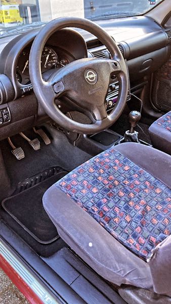 Opel Corsa II (2) 1.2 16S CENTURY 3P
