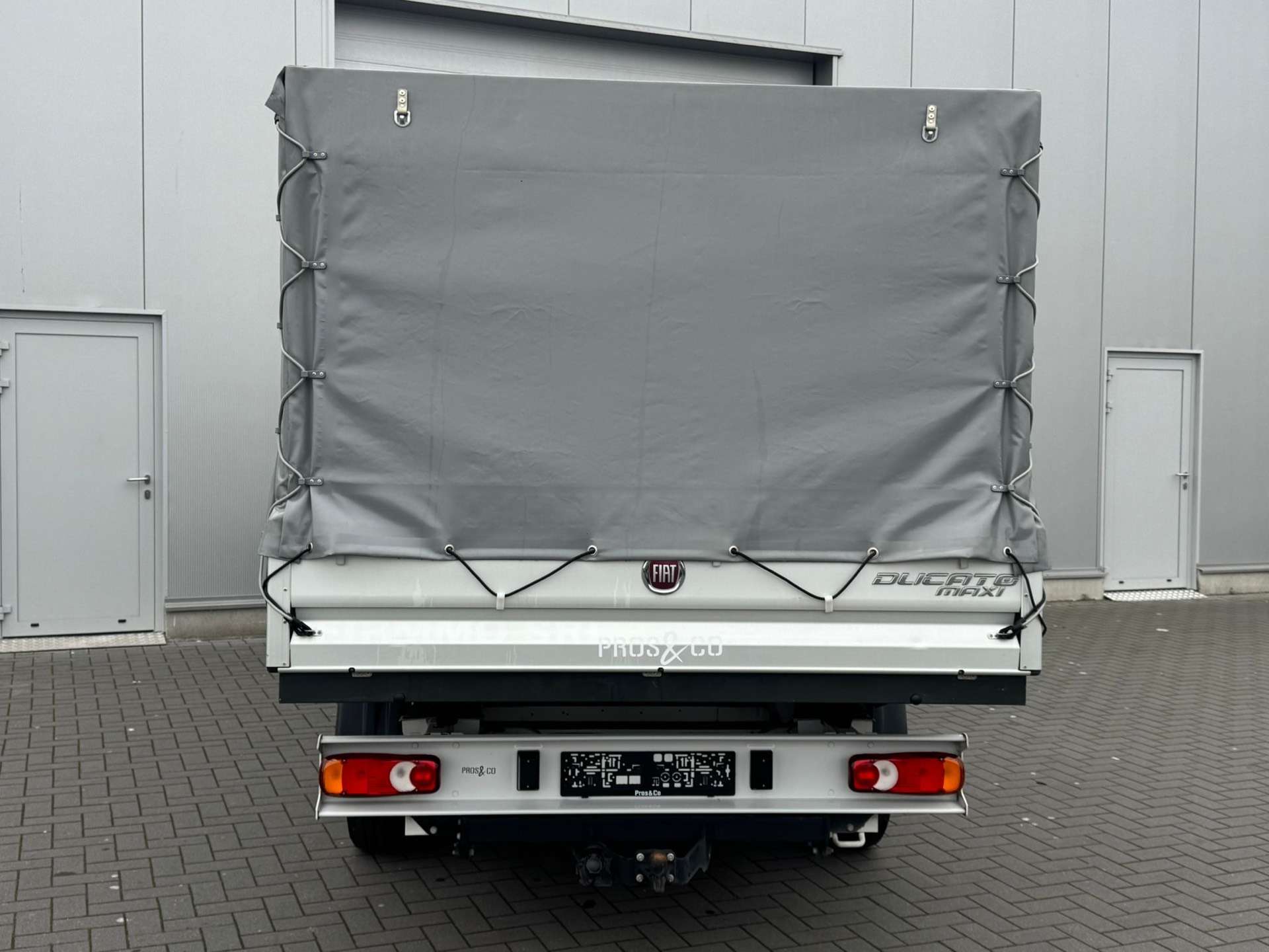 Fiat Ducato 7 PLACES/ CAISSE BACHE/ TVA RECUPERABLE/ 1ERE MAIN