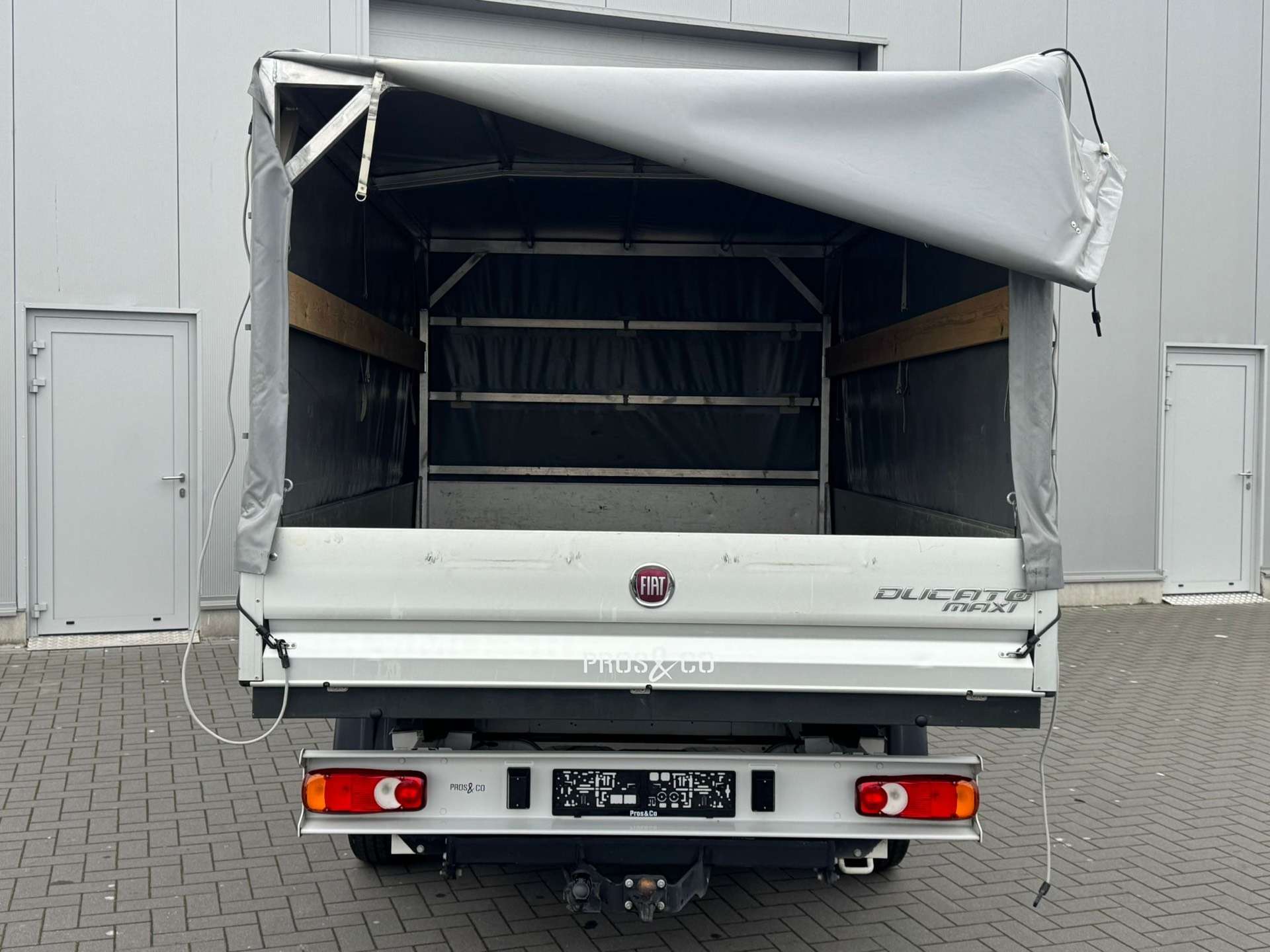 Fiat Ducato 7 PLACES/ CAISSE BACHE/ TVA RECUPERABLE/ 1ERE MAIN
