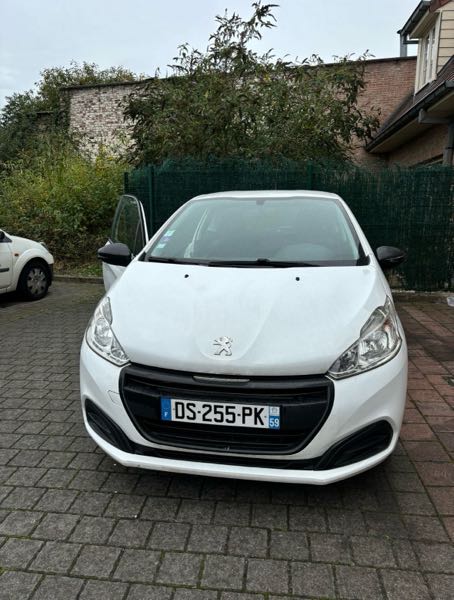 Peugeot 208 (2) 1.2 PURETECH 110 S&amp;S ALLURE 3P