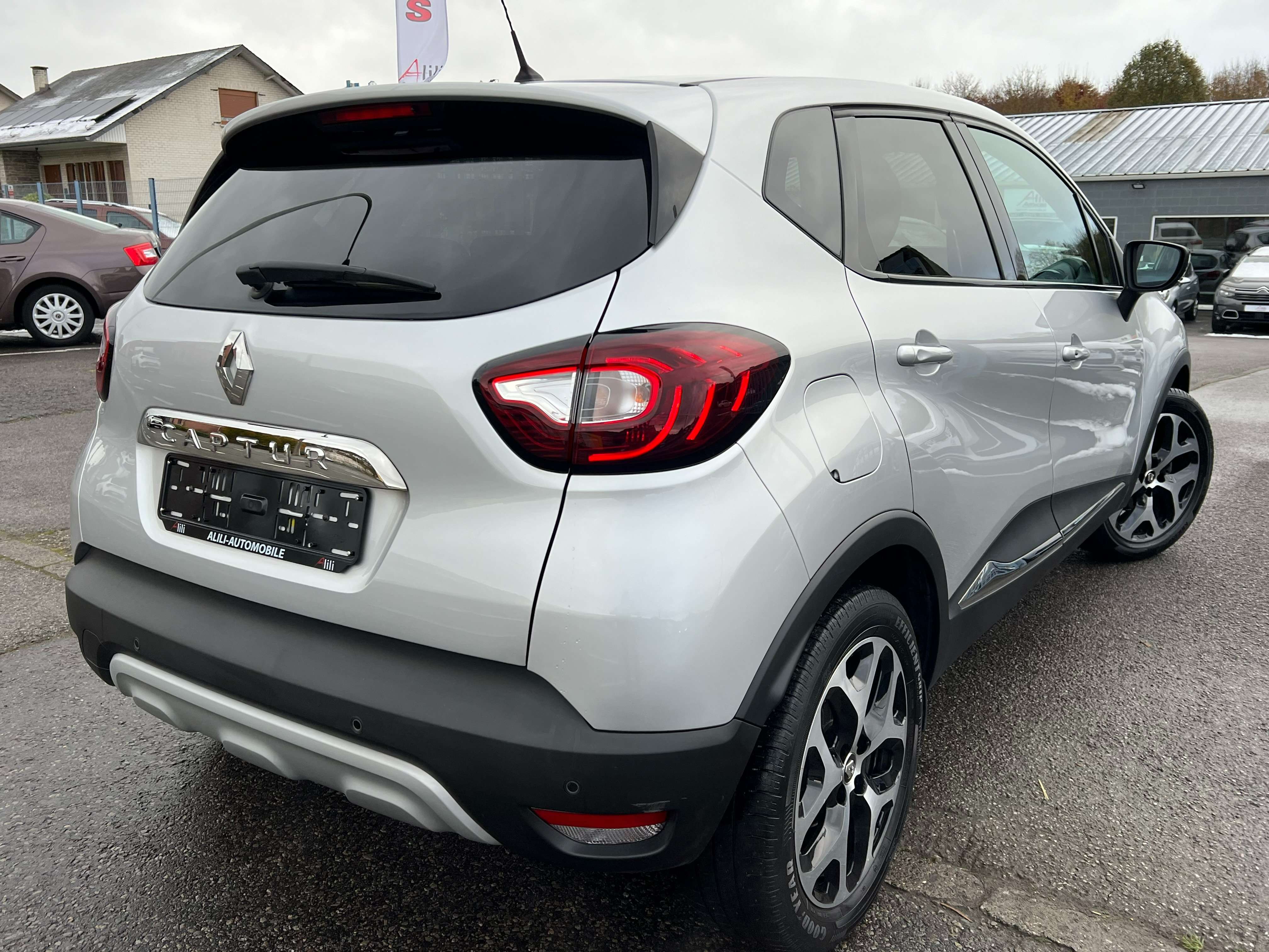 Renault Captur 1.33 TCe*Red-Edition*Boite*Auto*Gps*Led*Garantie*