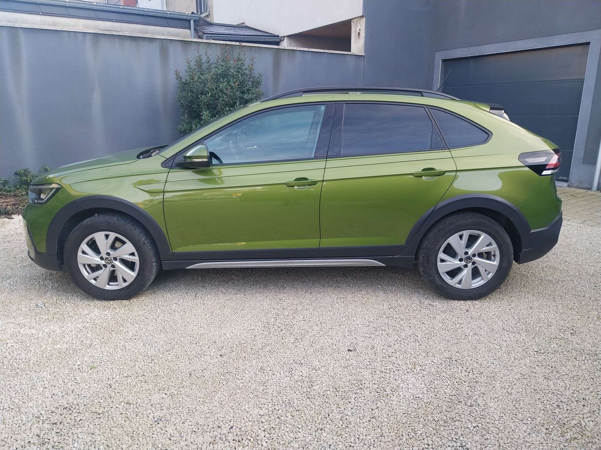 Volkswagen Taigo 1.0 TSI Life - Crossover Premium Faible KM - Garantie 12 Mois avec Entretien Effectué - Dispo Rapide - Zone LEZ 12/2034
