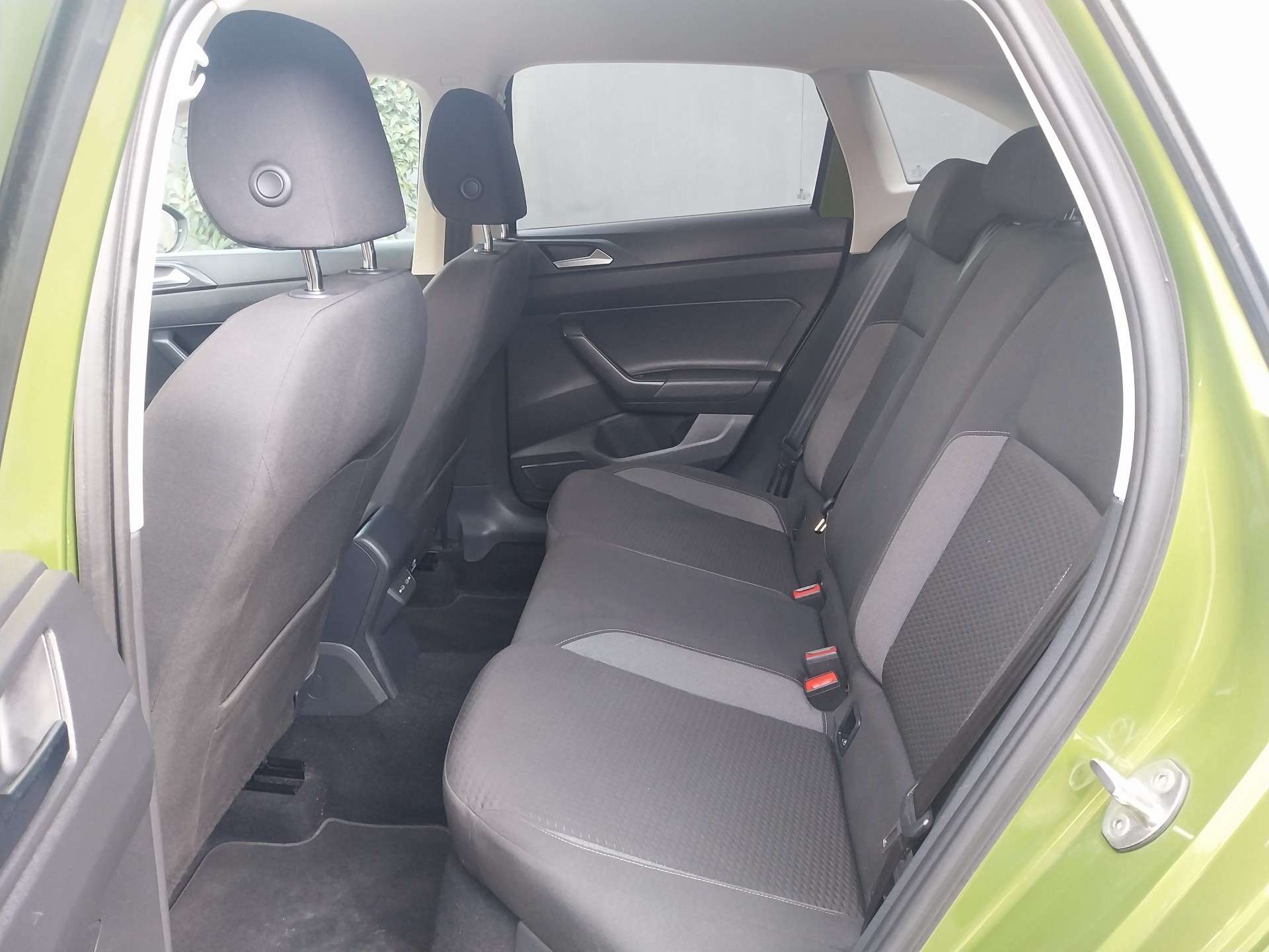 Volkswagen Taigo 1.0 TSI Life - Crossover Premium Faible KM - Garantie 12 Mois avec Entretien Effectué - Dispo Rapide - Zone LEZ 12/2034