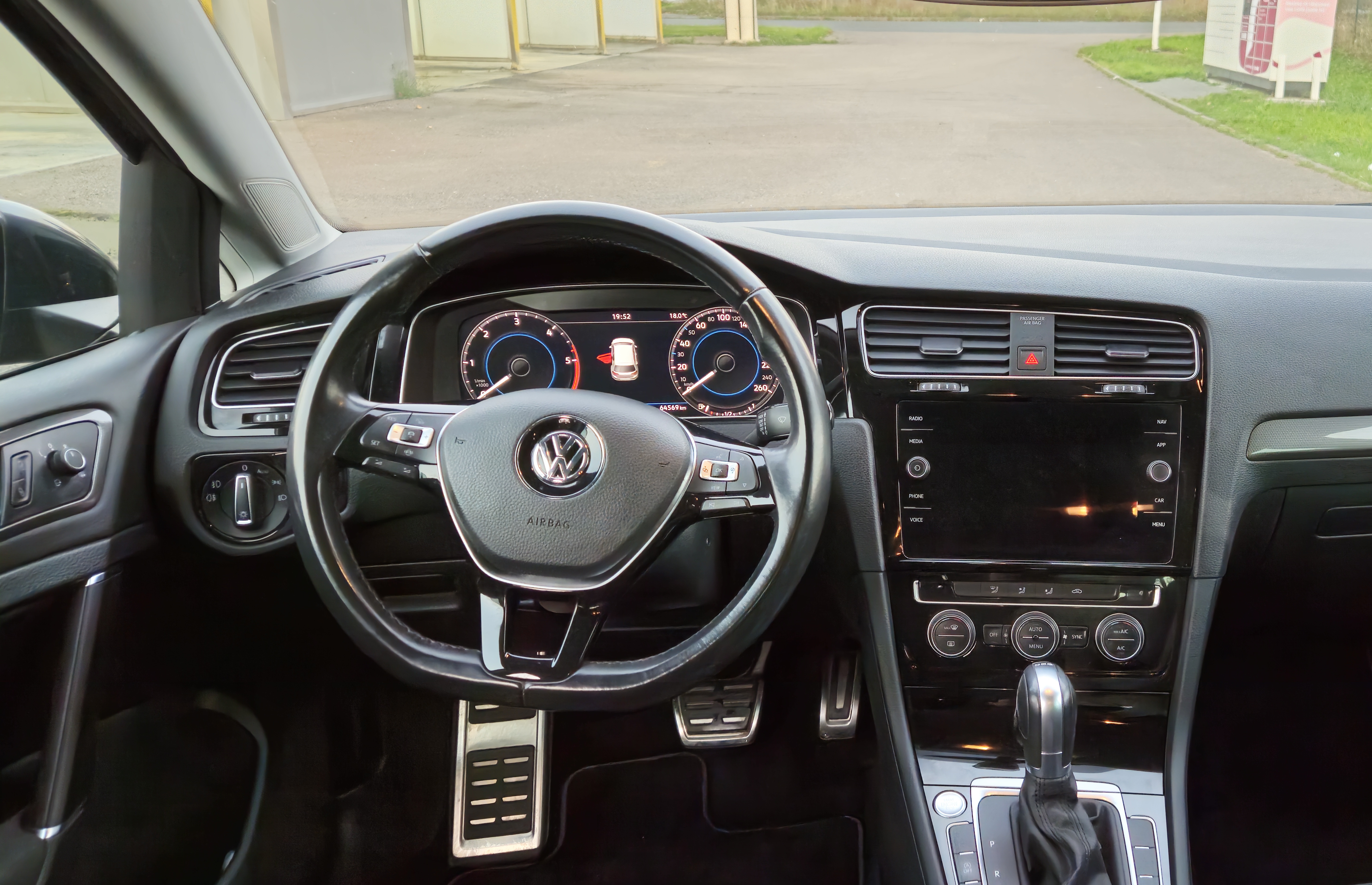 Volkswagen Golf VII (2) 1.6 TDI 115 IQ.DRIVE DSG7 5P