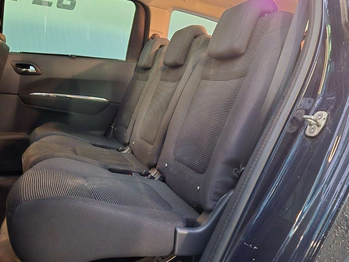 Peugeot 5008 1.6 e-HDi
