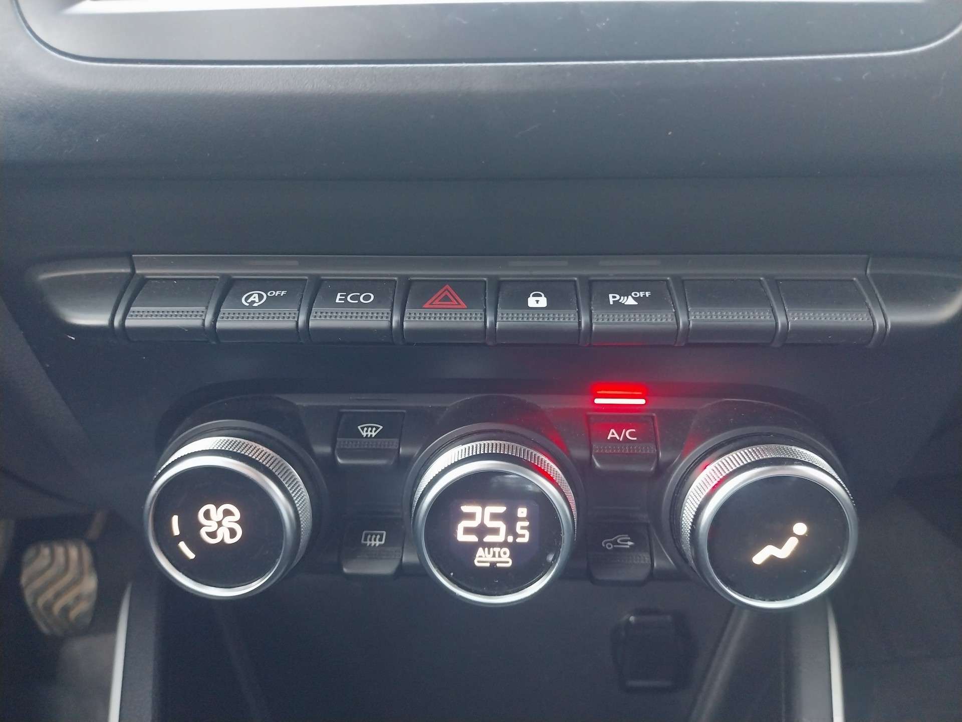 Dacia Duster 1.5 Blue dCi - Fiable et Economique - Garantie 12 Mois avec Entretien Effectué - Dispo Rapidement - Zone LEZ Ok