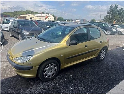 Peugeot 206 1.4 I 75 CV XR PRESENCE