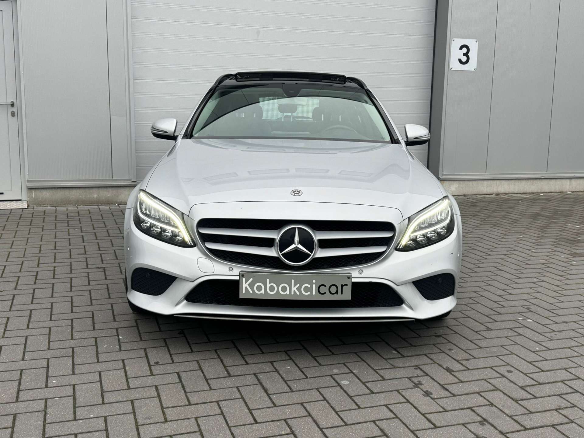 Mercedes-Benz C 180 Business Solution //  TOIT OUVRANT // 1 ER MAIN