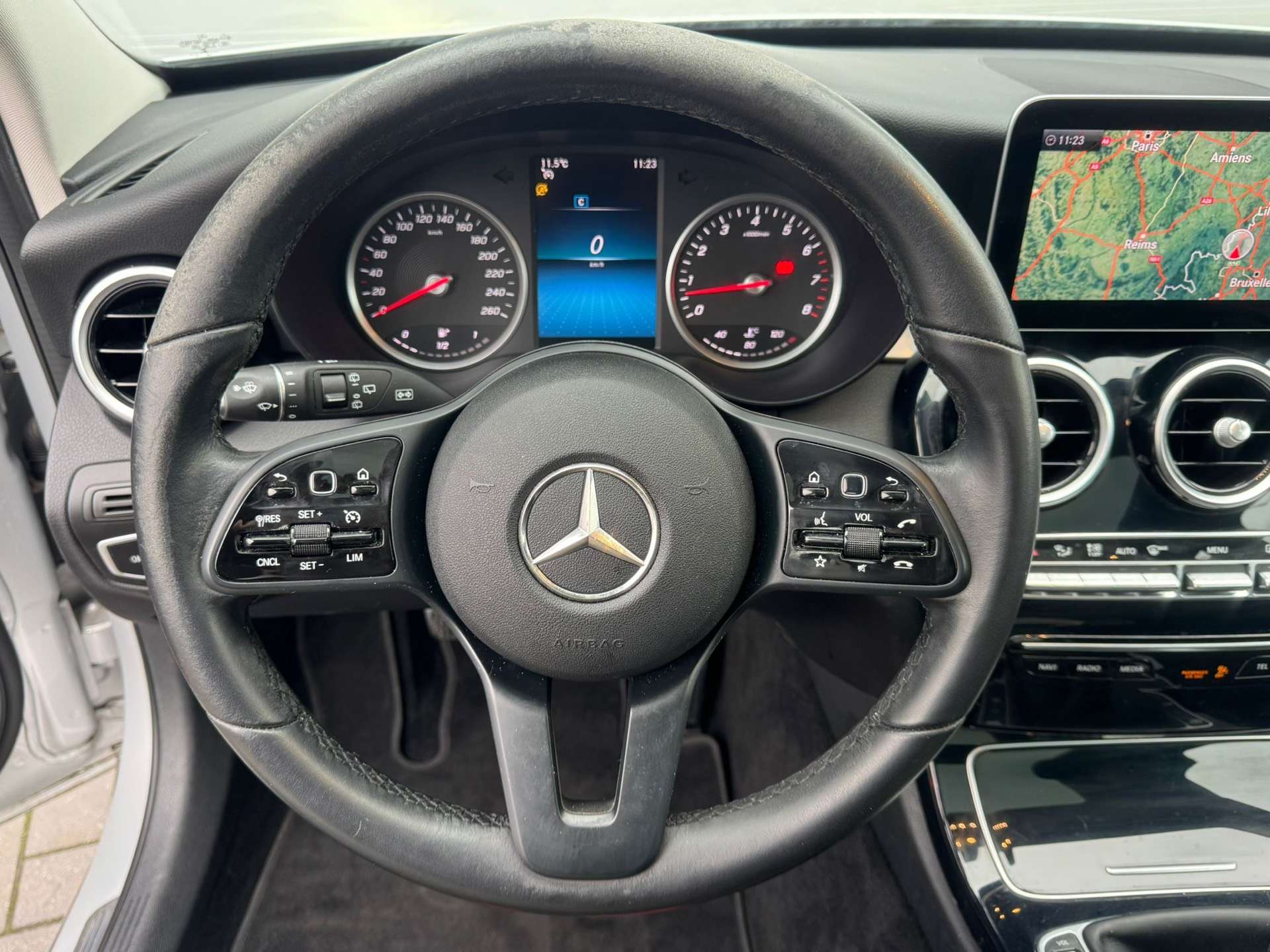Mercedes-Benz C 180 Business Solution //  TOIT OUVRANT // 1 ER MAIN
