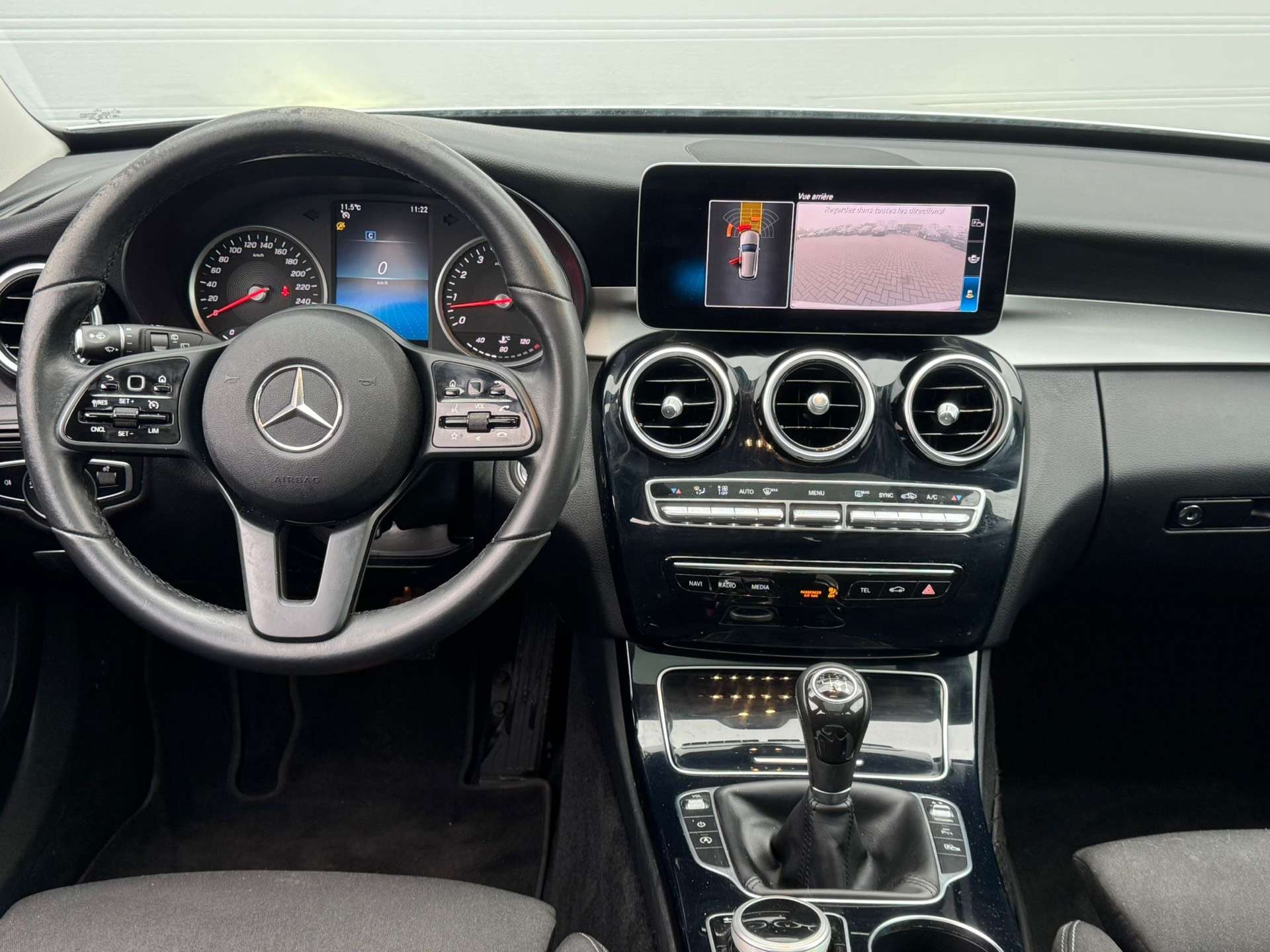Mercedes-Benz C 180 Business Solution //  TOIT OUVRANT // 1 ER MAIN