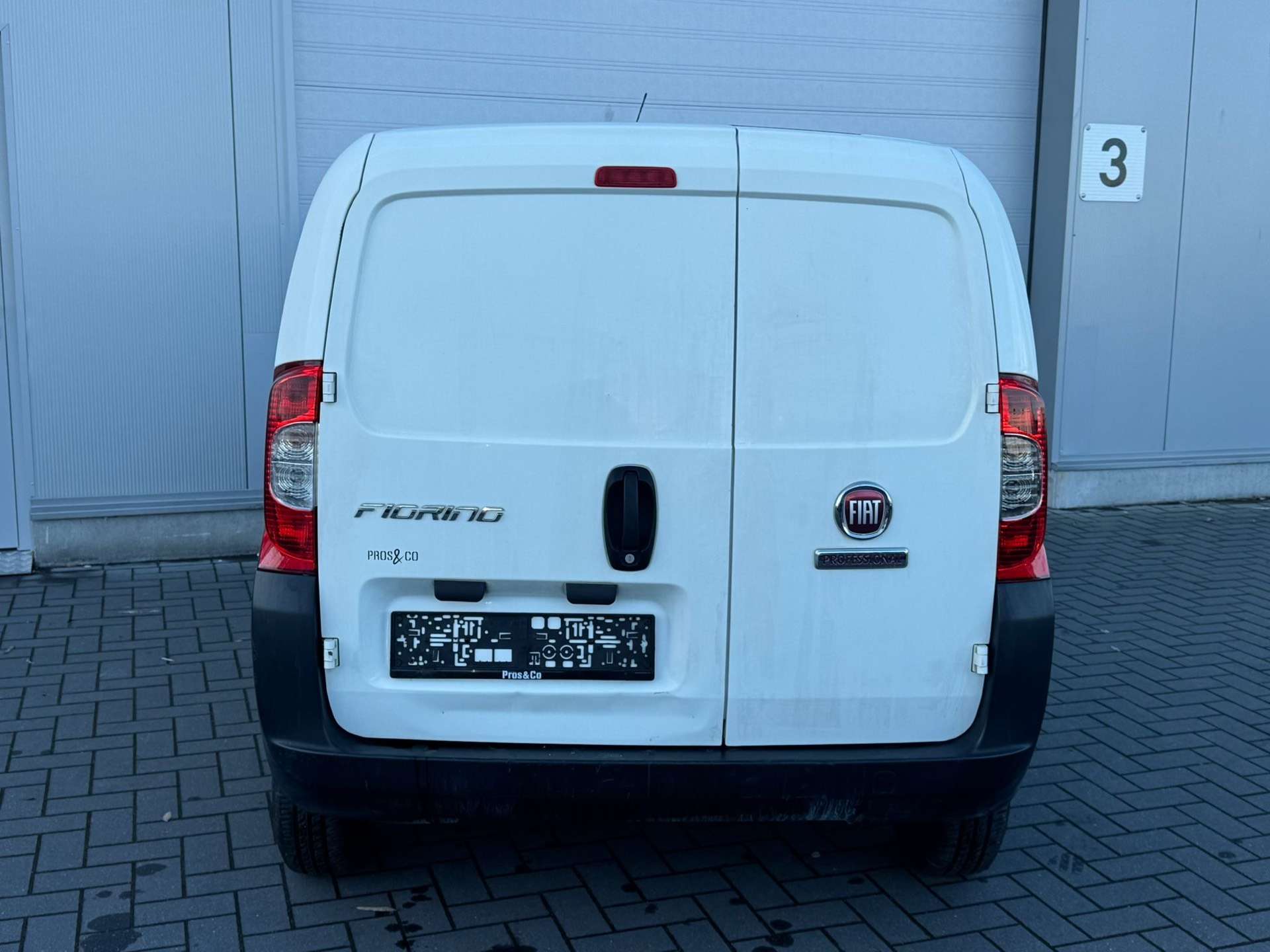 Fiat Fiorino // GPS // CLIM // TVA RECUPERABLE // PORTE LATERAL