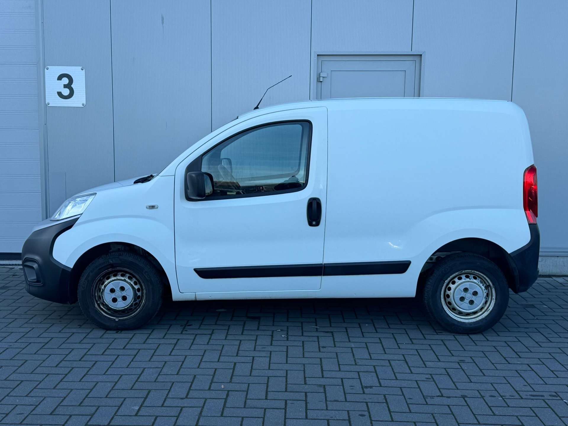 Fiat Fiorino // GPS // CLIM // TVA RECUPERABLE // PORTE LATERAL
