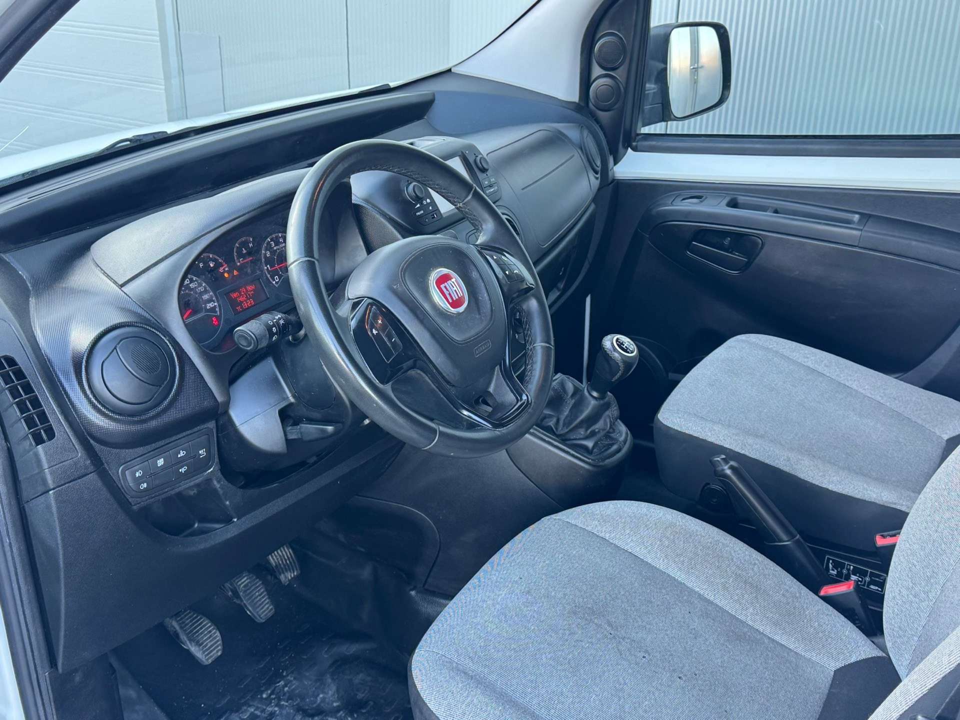 Fiat Fiorino // GPS // CLIM // TVA RECUPERABLE // PORTE LATERAL