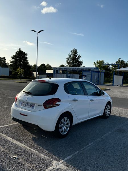 Peugeot 208 (2) 1.6 BLUEHDI 75 ACTIVE 3P
