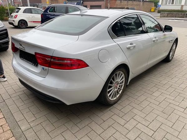 Jaguar Xe 2.0 D*PROBLEME MOTEUR*TVA*TOIT OUVRANT*