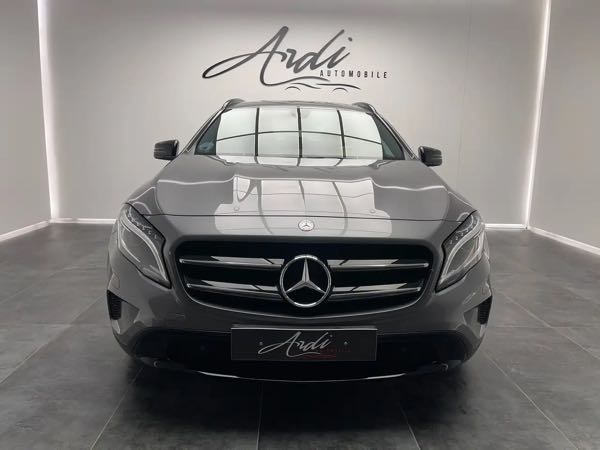 Mercedes-Benz Gla 220 d 4-Matic*PACK AMG*CAMERA*LED*1ER PROP*GARANTIE*