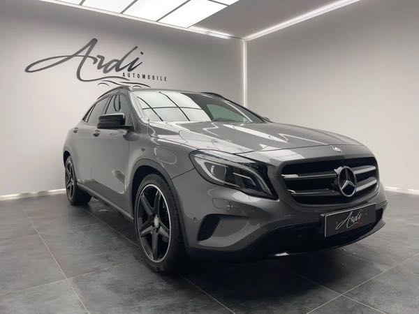 Mercedes-Benz Gla 220 d 4-Matic*PACK AMG*CAMERA*LED*1ER PROP*GARANTIE*