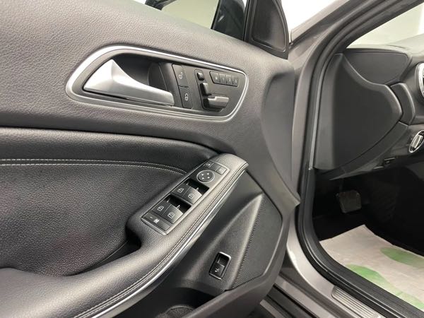 Mercedes-Benz Gla 220 d 4-Matic*PACK AMG*CAMERA*LED*1ER PROP*GARANTIE*