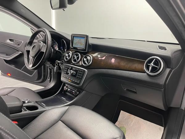 Mercedes-Benz Gla 220 d 4-Matic*PACK AMG*CAMERA*LED*1ER PROP*GARANTIE*
