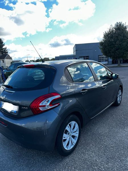 Peugeot 208 Peugeot 208