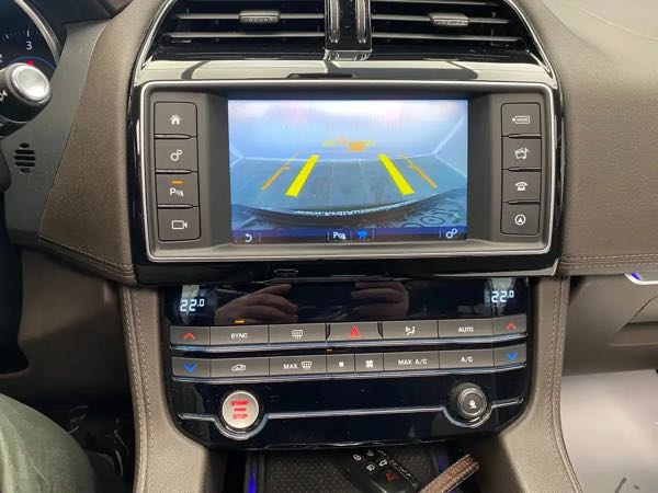 Jaguar F-pace 2.0 D AWD*TOIT OUV*GPS*1ER PROP*GARANTIE 12 MOIS*