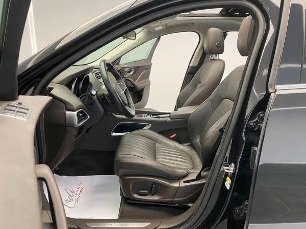 Jaguar F-pace 2.0 D AWD*TOIT OUV*GPS*1ER PROP*GARANTIE 12 MOIS*